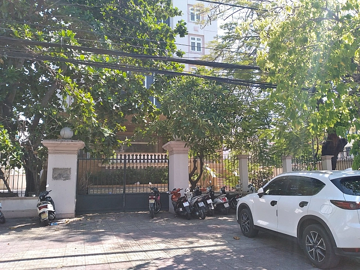 Chuyển nhiều trụ sở 'đất vàng' bỏ trống cho Khánh Hòa quản lý