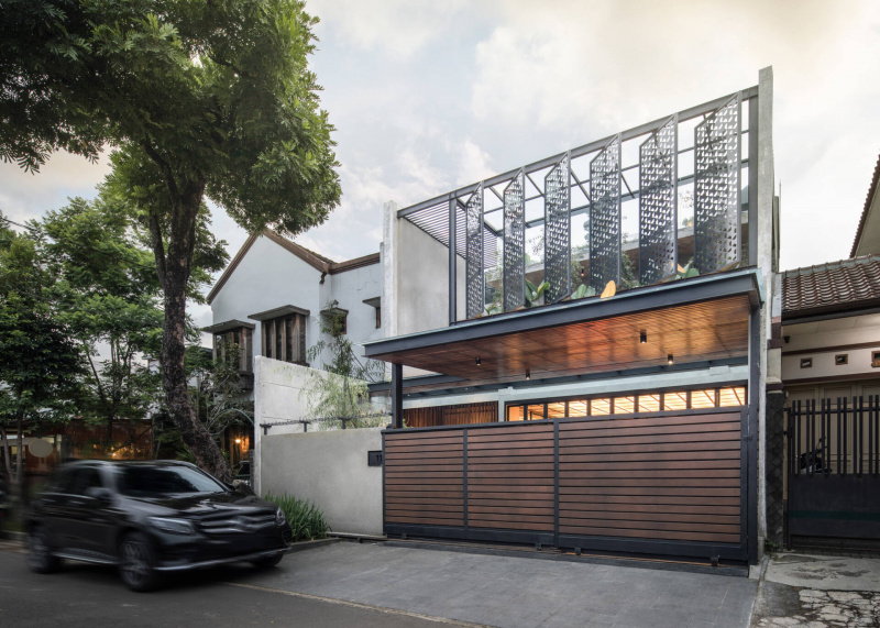 Lumière House – “Căn nhà Ánh sáng” có đến 5 khu vườn nhỏ xanh mát bao quanh, thỏa mãn mơ ước làm vườn của gia chủ