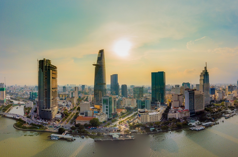 Lần đầu tiên sau một thập kỷ, bất động sản Việt Nam vào top “bán minh bạch”