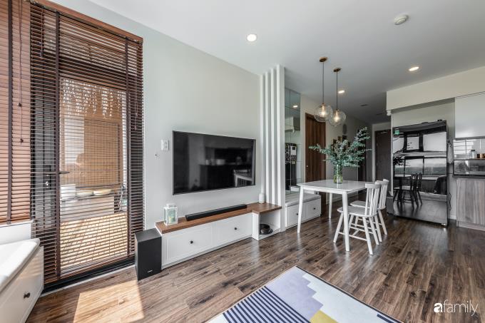 Trầm trồ với căn hộ 72m² đẹp không khác gì nhà nước ngoài của cặp vợ chồng trẻ