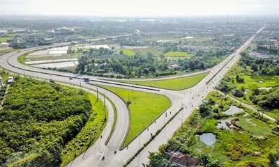 Chạy theo “ông lớn”, dân lướt sóng “chết chìm”
