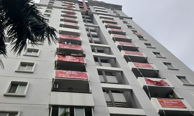 Hàng chục doanh nghiệp bất động sản kêu cứu “tắc