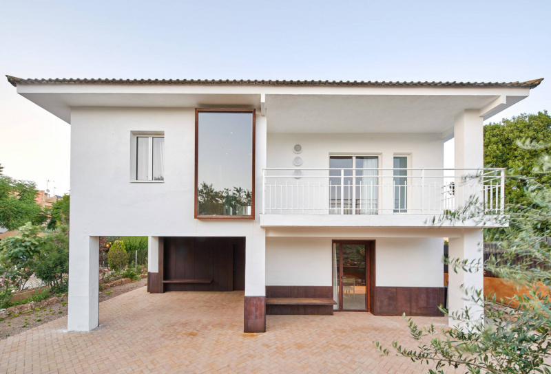 Gallery House – Tổ ấm “đẹp lạ” của chủ nhân nhà máy rượu vang, có thêm cả phòng trưng bày nghệ thuật để thăm quan