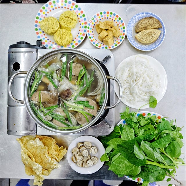 Đến Sài Gòn vào mùa mưa, đừng bỏ quên 10 quán lẩu bò dưới đây