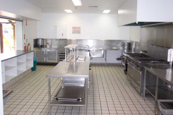 Vì sao bếp công nghiệp được nhiều người ưa dùng và đánh giá là loại bếp của tương lai?