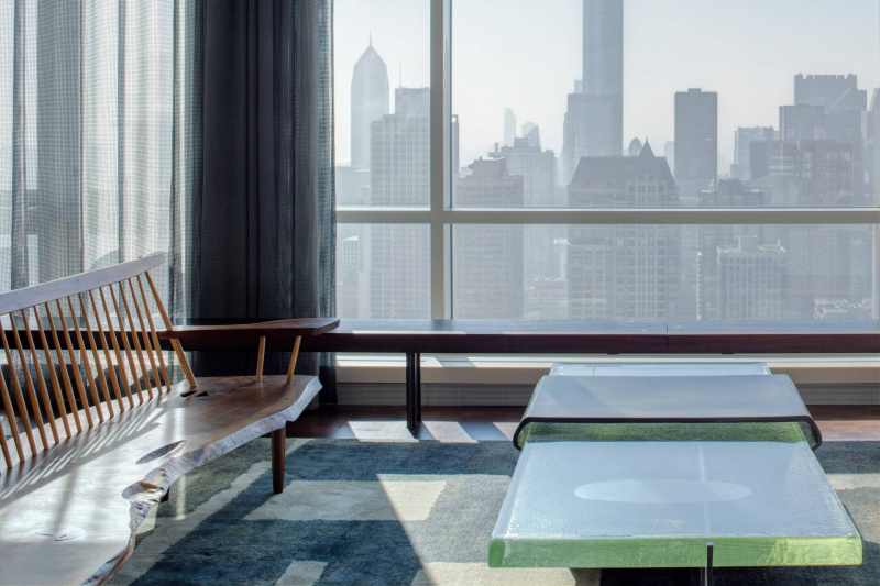 Căn penthouse sang chảnh view trọn Chicago của gia chủ có sở thích sưu tầm