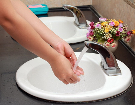Tại sao nên trang bị vòi nước cảm ứng lavabo cho ngôi nhà của mình?