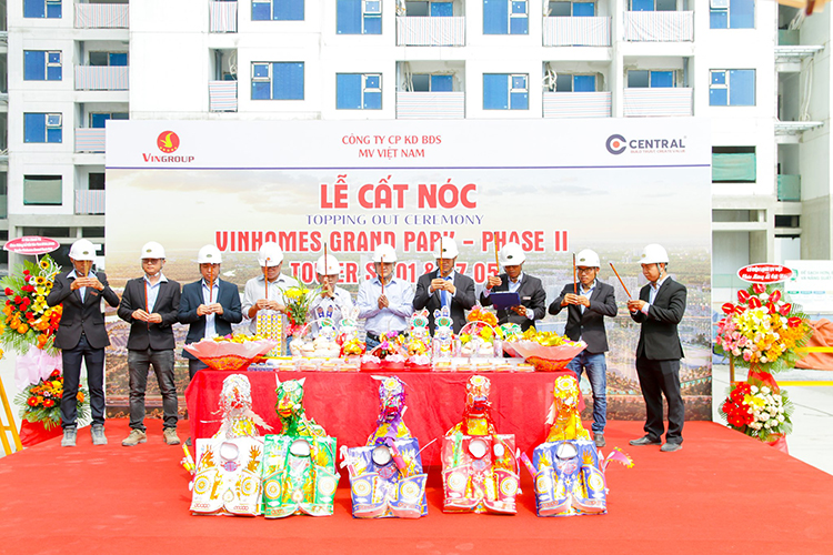 Chính thức cất nóc hai tòa thấp đầu tiên tại phân khu The Origami - Vinhomes Grand Park