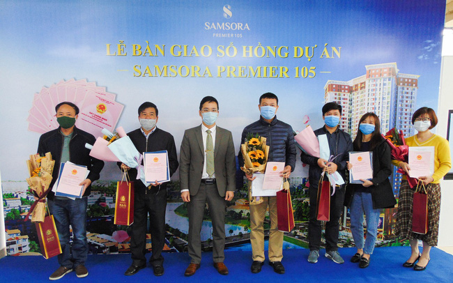 Cư dân Samsora Premier 105 nhận sổ hồng theo đúng cam kết của chủ đầu tư