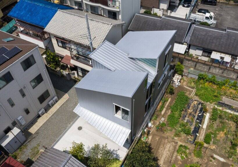 Nhà ở tích hợp văn phòng hiện đại thích nghi với đại dịch của kiến trúc sư Nhật Bản