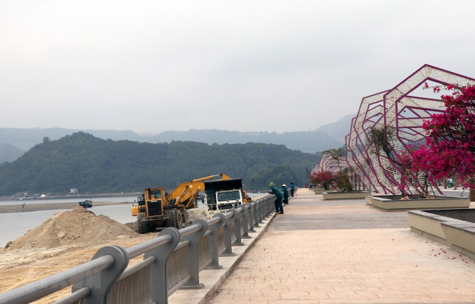 Vụ doanh nghiệp đổ đất đá lấn vịnh Bái Tử Long: Yêu cầu làm rõ trách nhiệm, công an vào cuộc