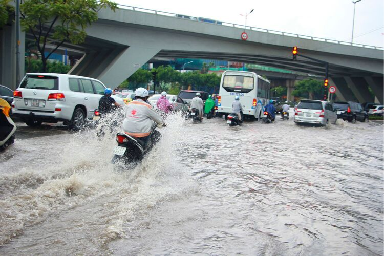 Đường Nguyễn Hữu Cảnh sẽ được sửa chữa xong trước ngày 30/4
