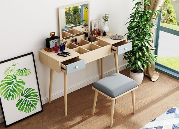 Những lưu ý khi mua bàn phấn cho chị em phụ nữ