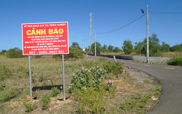 Kom Tum: Yêu cầu triển khai đặt bảng cảnh báo ngay tại các khu đất đang sốt