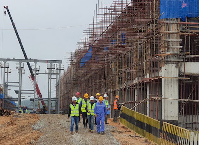 Nhà thầu xây dựng đang lo lắng