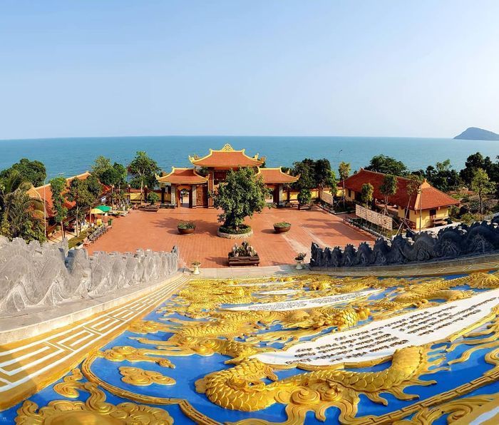 Tham quan chùa Hộ Quốc Phú Quốc