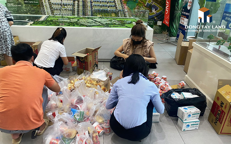 Cùng Đông Tây Land chia sẻ và lan tỏa yêu thương đến người dân trong đại dịch