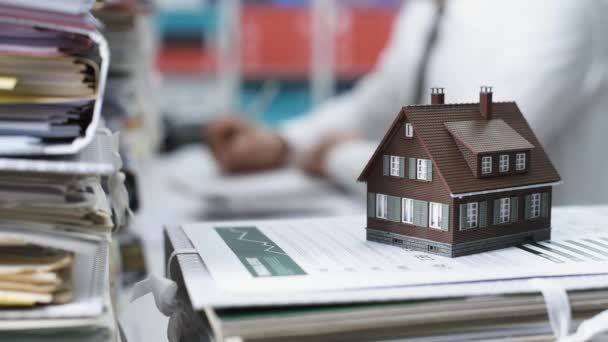 Quy định quyền, điều kiện Việt kiều mua nhà ở Việt Nam là gì, cần thủ tục như thế nào?