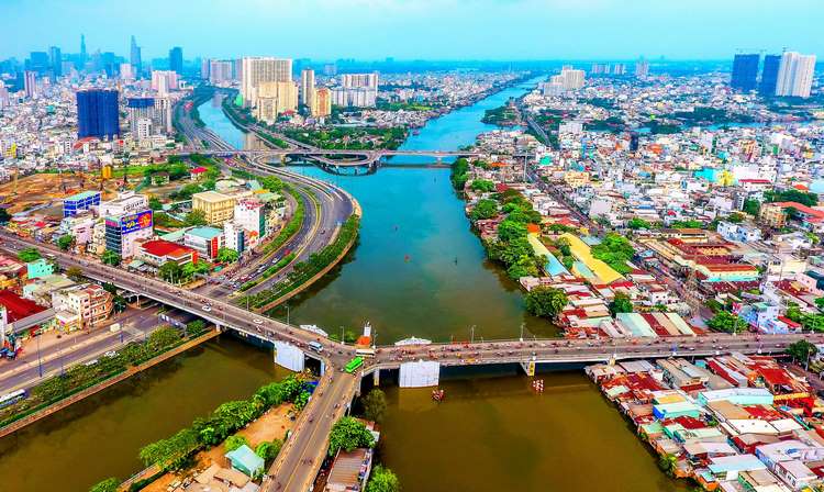 Mua chung cư Quận 8 có những điểm lợi và hại gì?