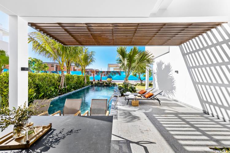 Video: Ai là người đứng sau Angsana Residences Hồ Tràm, bạn đã biết về Banyan Tree?