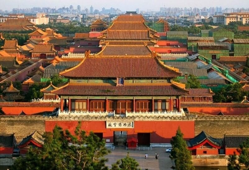 Có đến 9.999 gian phòng, tại sao Tử Cấm Thành không có dù chỉ một nhà vệ sinh?