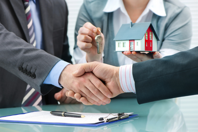 Môi giới nhà đất và những điều cần biết về luật, hợp đồng