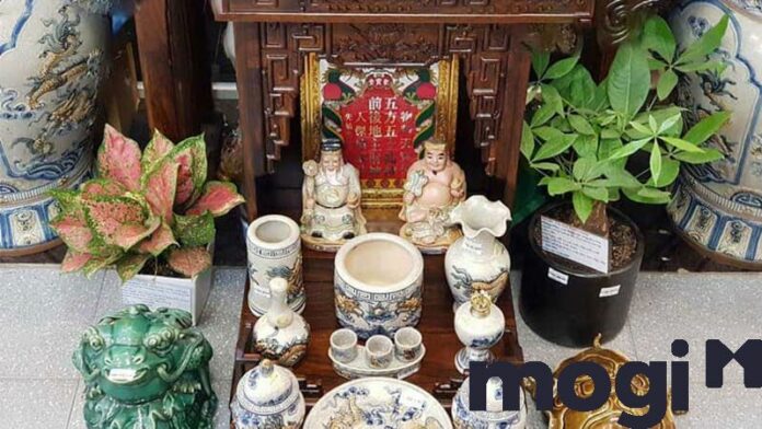 Cách trang trí bàn thờ Ông Địa đúng phong thủy thu hút tài lộc, may mắn, bình an