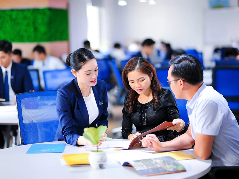 Có nên thuê nhà qua môi giới không và những điều khách hàng nên biết