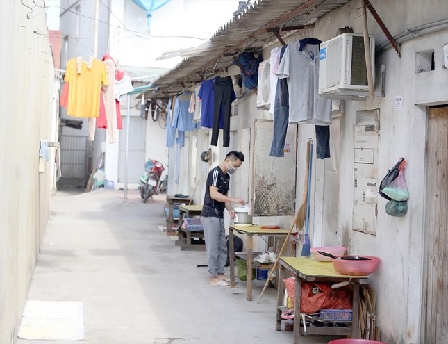 Thủ tướng thúc triển khai hỗ trợ tiền thuê nhà cho người lao động