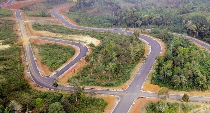 Kon Tum: Thuê hơn 150.000 m2 đất trồng rau rồi phân lô, bán nền
