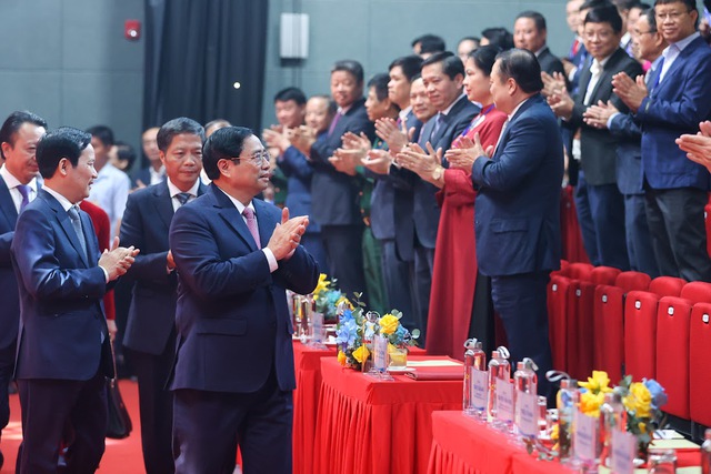 Thủ tướng: Chính phủ thấu hiểu, chia sẻ, lắng nghe cộng đồng doanh nghiệp