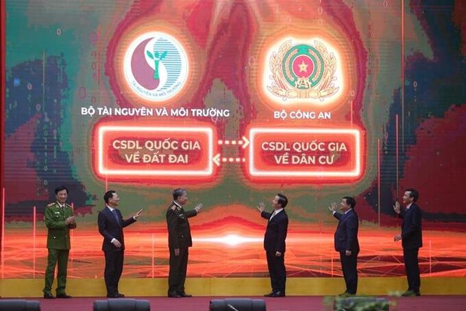 Kết nối cơ sở dữ liệu quốc gia về đất đai và dân cư trên toàn quốc