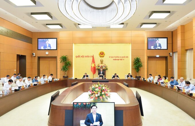 Ủy ban Thường vụ Quốc hội xem xét việc lấy ý kiến nhân dân về Luật Đất đai sửa đổi
