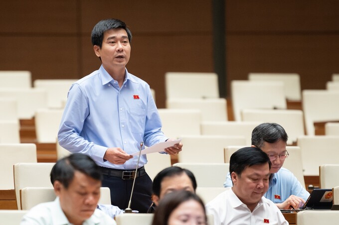 Đề nghị kiểm soát chặt giao dịch bất động sản trên sàn để tránh hai giá, trốn thuế