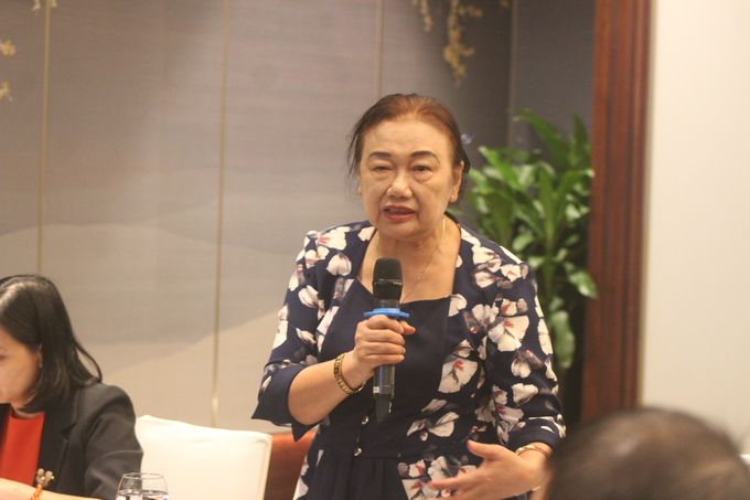 Bài 2: Chuyển sang phương pháp tính thuế hỗn hợp thuế TTĐB đối với thuốc lá