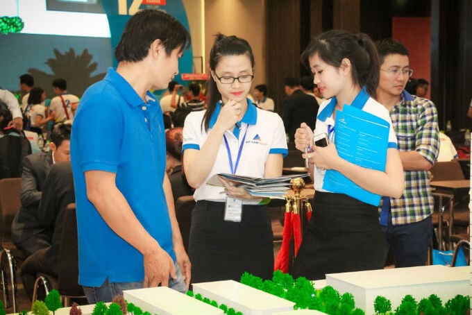 Hàng trăm nghìn môi giới bất động sản đã bỏ nghề