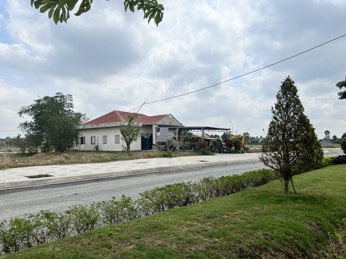 Giá bán khoảng 16 triệu/m2 tại KDC Việt Úc Varea có gì?