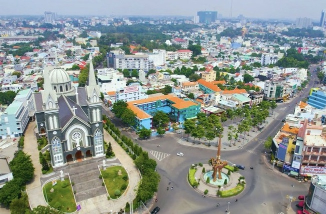 Bình Dương miễn tiền thuê đất, trải thảm đỏ đón đại bàng